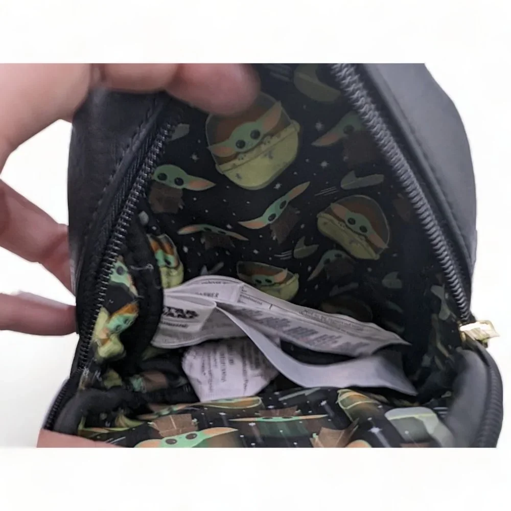Disney Parks The Child Mandalorian Baby Yoda Star Wars Loungefly Wristlet Bag